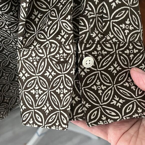 Talbots Geometric Black and White Button Down Shirt SZ 16 NWOT - Picture 5 of 6